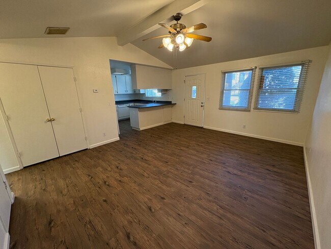 Photo - 2458 Unit 103