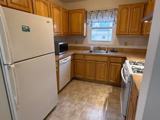 408 Ellison St Unit 2