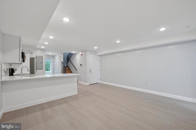 Photo - 2405 Ridge Ave Unit 3