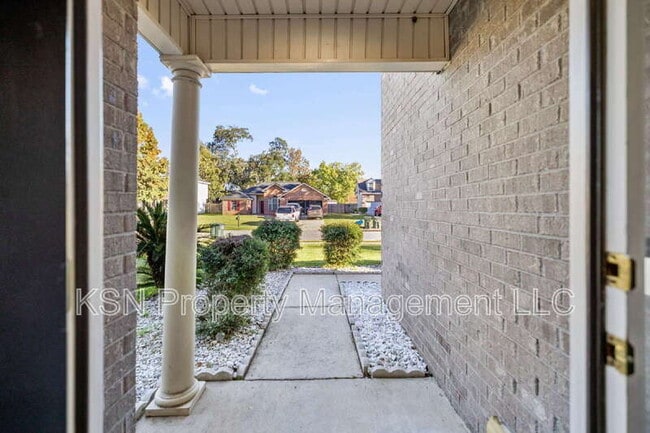 Photo - 123 Salt Landing Cir