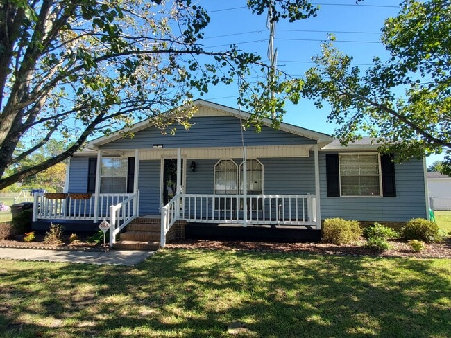 Building Photo - 4043 Nashville Dr