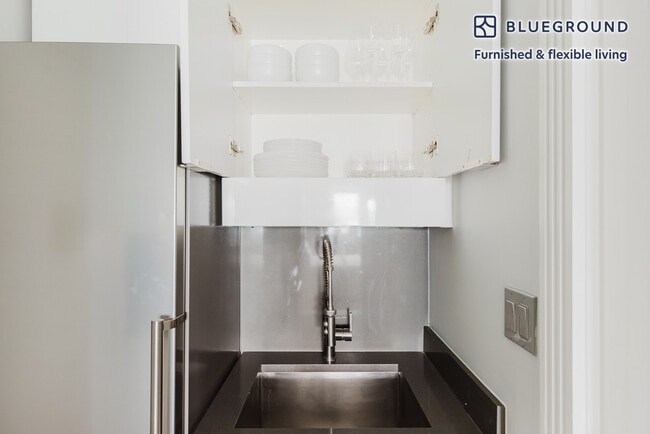 Photo - 51 Leroy St Unit FL1-ID1790