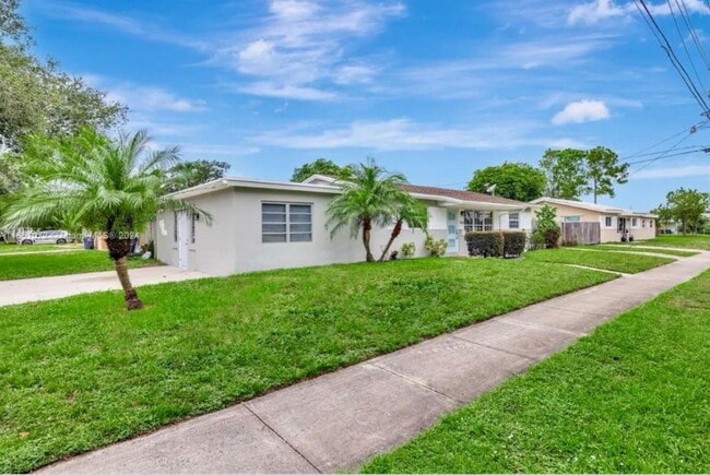Building Photo - 3300 N 67th Ave Rental