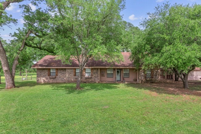 Photo - Extensively renovated 4bed,2bath farmhouse on 17 acres!!