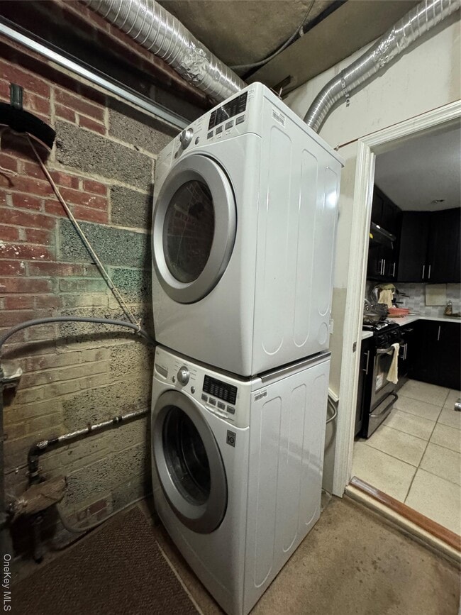 Photo - 150-19 26th Ave