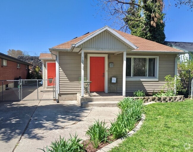 Building Photo - Darling Cottage Near SLCC! Rental