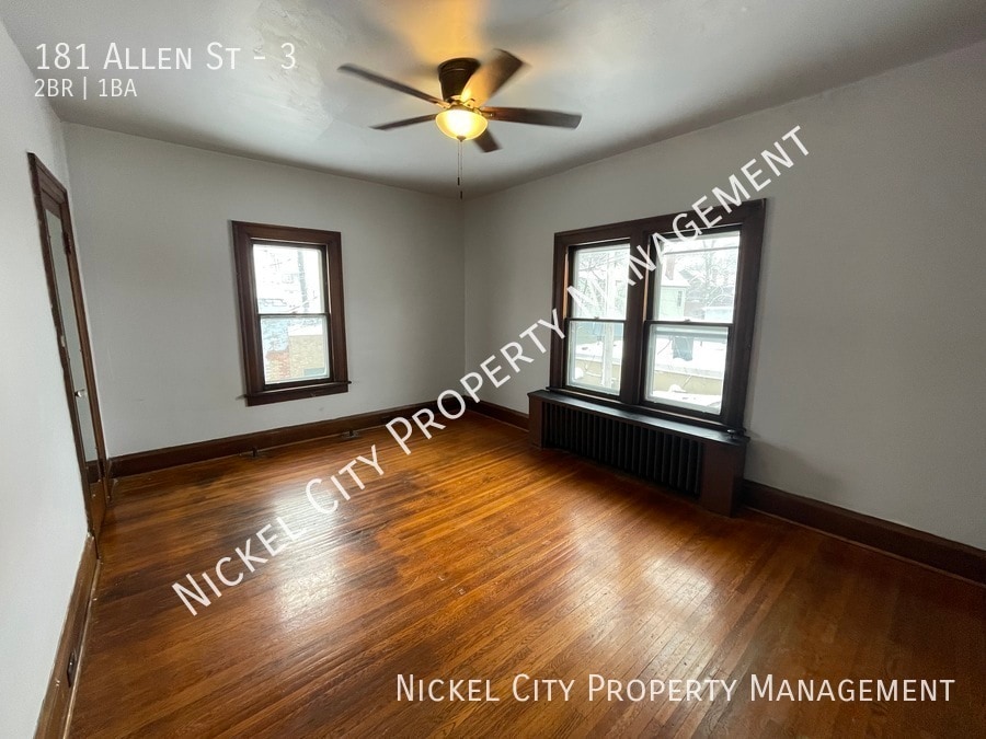 Photo - 181 Allen St Unit 3