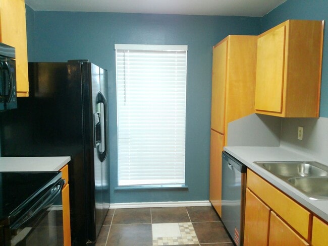 Photo - 2600 Alana Ln