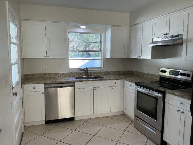 Photo - 6806 Mathers Ln