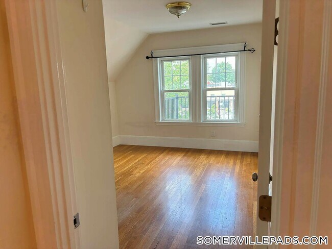 Photo - 50 White St Unit 3