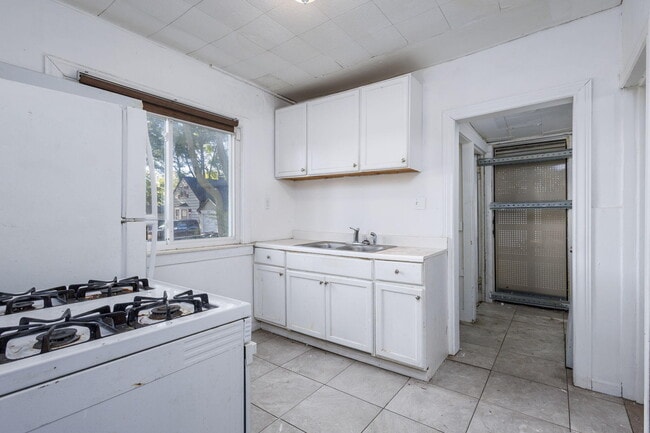 Photo - 5021 Anatole St