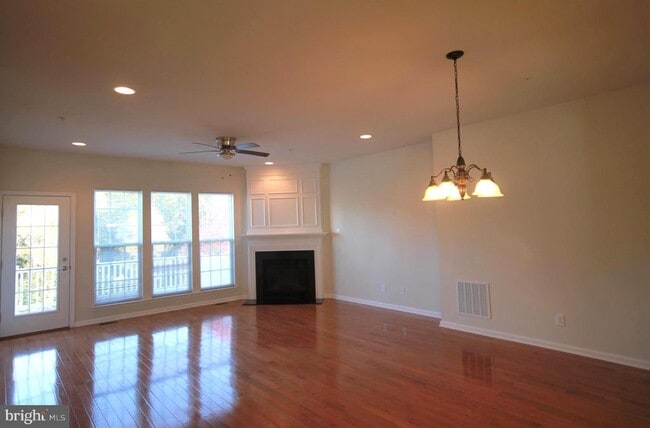Photo - 515 Ellison Dr