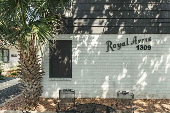 Photo - Charming 2-bedroom, 1-bathroom apartment! Unit G