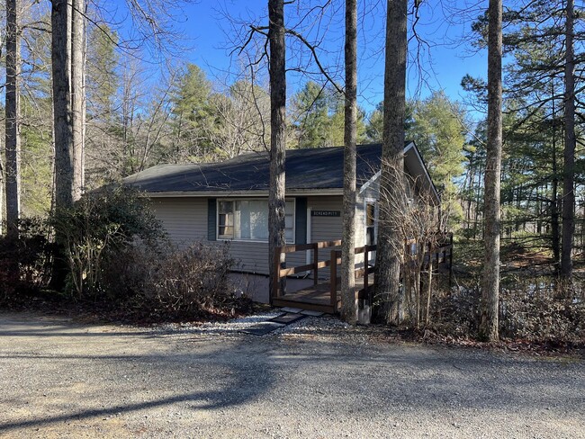 30 Lakemont Cottage Trail-Lake Life at Lak... - 30 Lakemont Cottage Trail-Lake Life at Lak... House