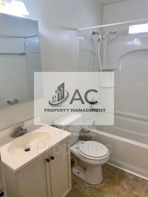 Photo - 3655 Kahlert Ave