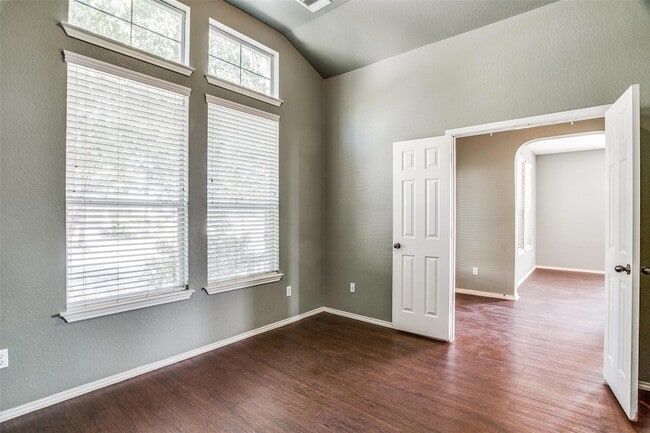 Photo - 317 Lava Bed Dr