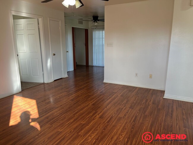 329 Harding Ave. Unit 329 Harding Ave B
