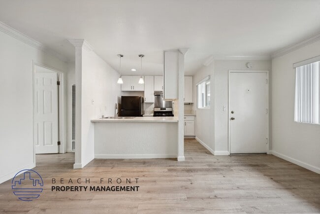 Photo - Newport Terrace Apartments