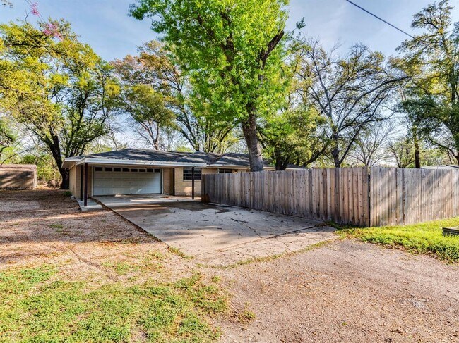 Photo - 10606 Macmora Rd