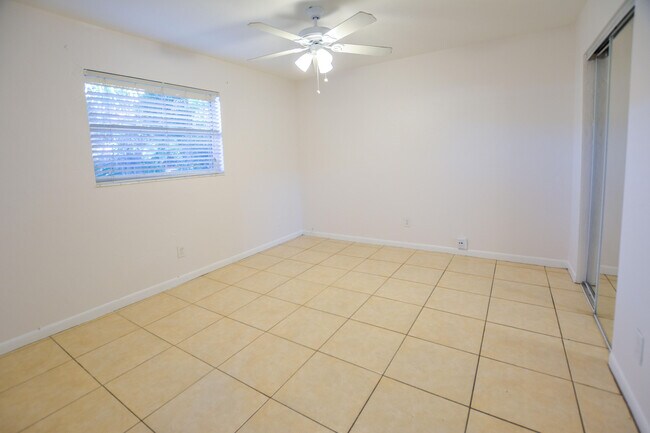 Photo - 3964 Roan Ct W