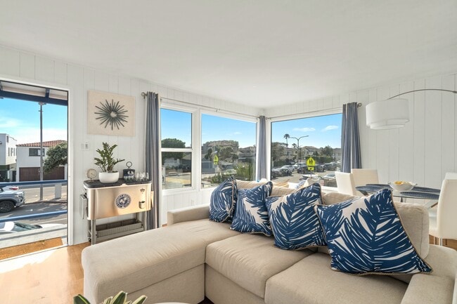 Photo - 2464 Hermosa Ave