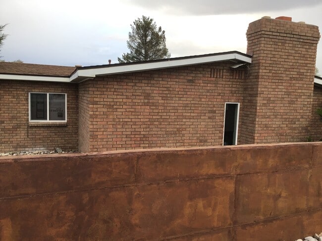 Privacy wall blocks sound as well as adds privacy and protection - 607 S 5th St Unit A