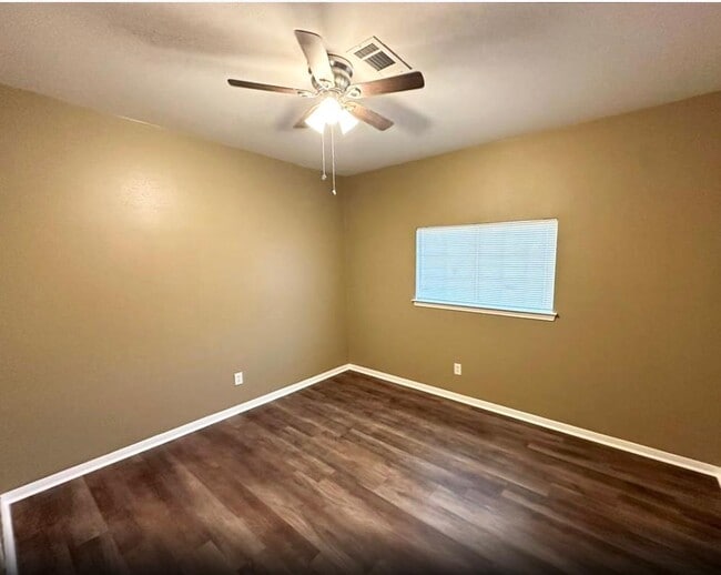 Photo - 9518 Ashville Dr