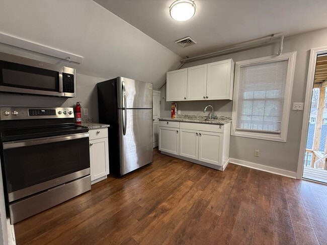 Building Photo - 64 Wooster St Unit #3