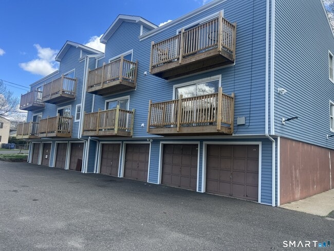 Building Photo - 1079 Ella T Grasso Blvd Unit 1079