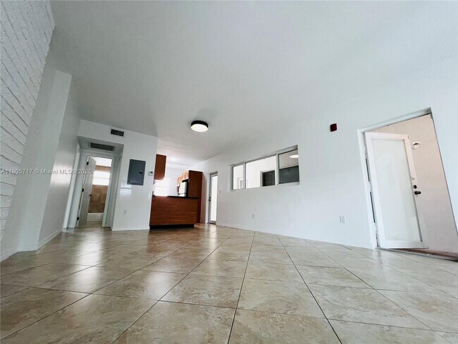 Photo - 946 Bay Dr Unit 5