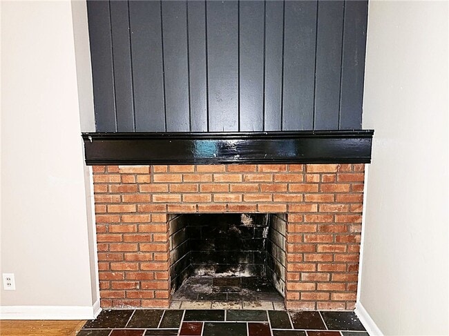 Photo - 354 Marsh Rd