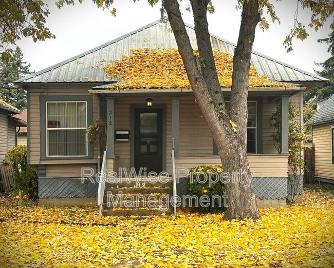 Building Photo - 212 SE Mosher Ave