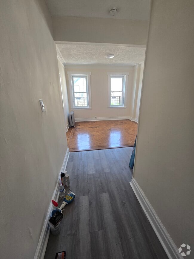 Building Photo - 526 S 15th St Rental
