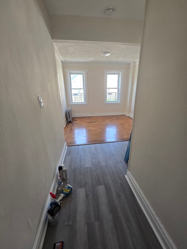 Building Photo - 526 S 15th St Rental
