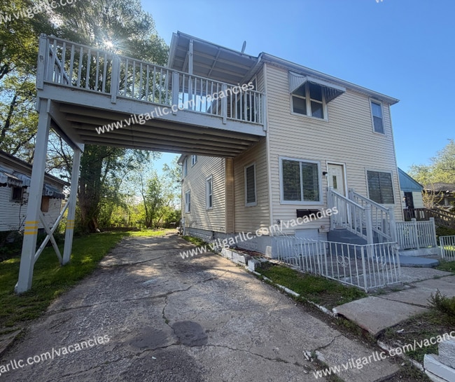 Building Photo - 1712 Carolina St Unit Apt 2
