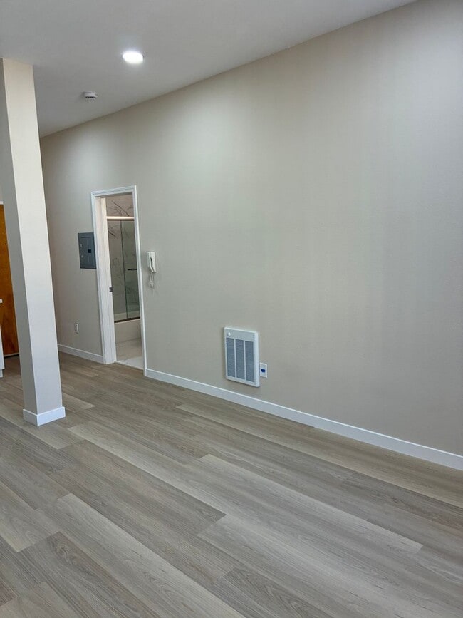 Photo - 1012 Grant Ave Unit 3B