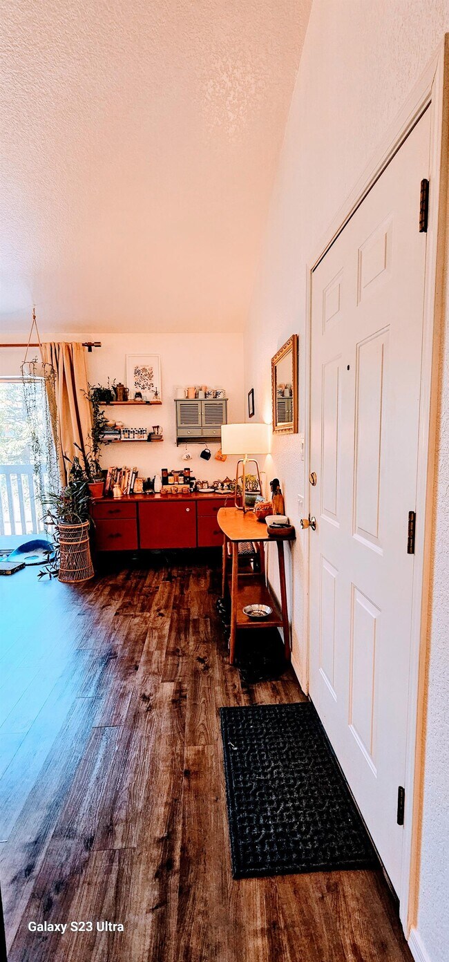 Photo - 111 E Oak Ave