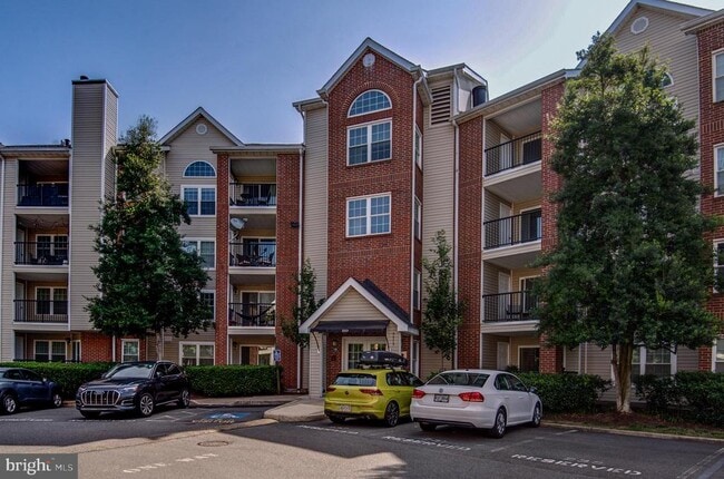 Building Photo - 3313 Wyndham Cir Unit 3210 Rental