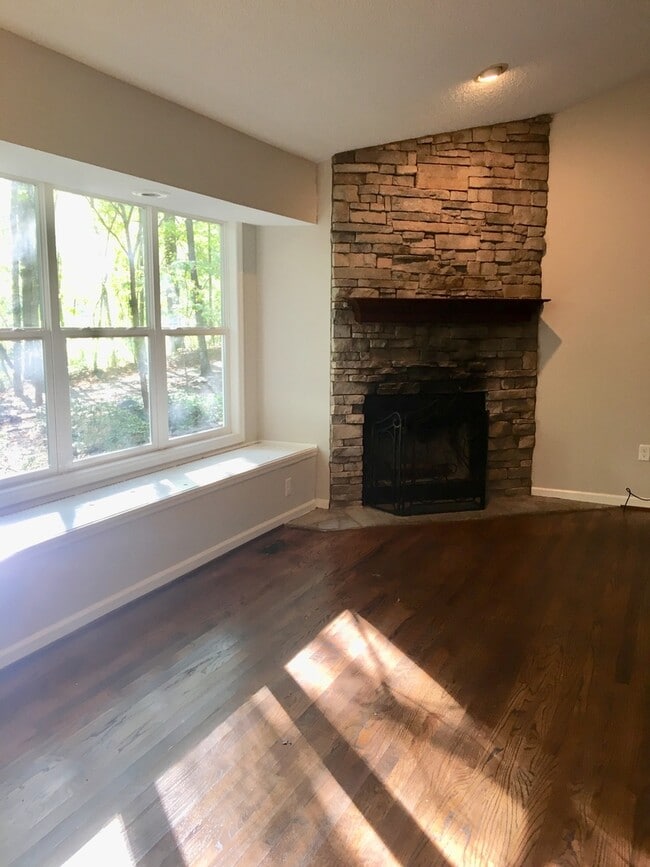 Photo - Black Mountain Rental