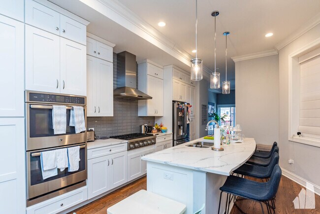 Photo - 3363 S Giles Ave