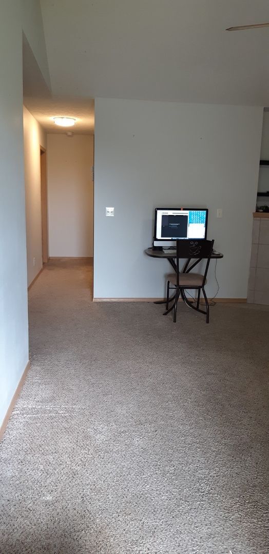 Photo - Duplex - 2 bed, 2 bath, 2 car garage in SW Springfield