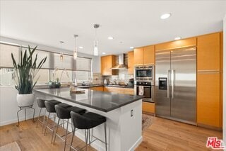 Photo - 310 W Washington Blvd