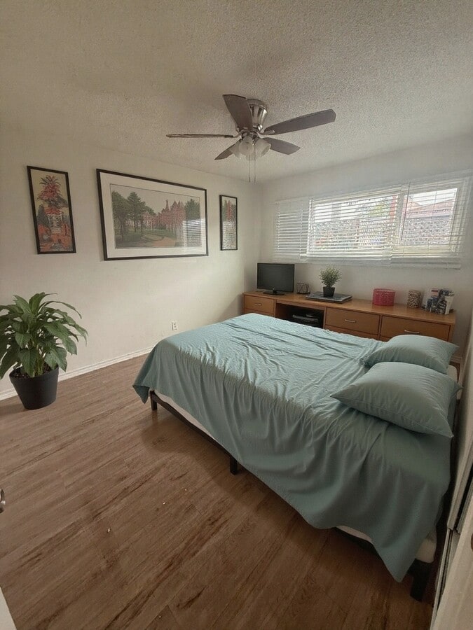 Photo - 4714 W 152nd St