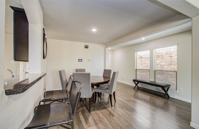 Photo - 3306 Inverness Path Lane