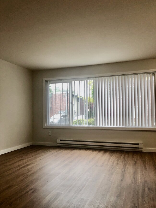 Photo - 3604 NE 73rd Pl
