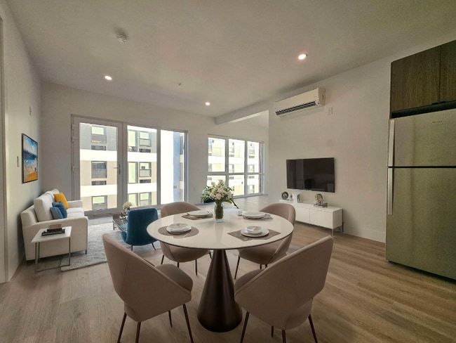 Building Photo - 19 Livingston St