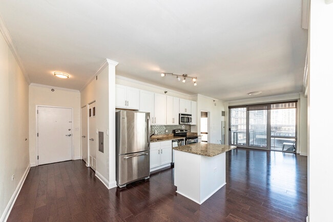 Photo - 1 E 8th St Unidad 511