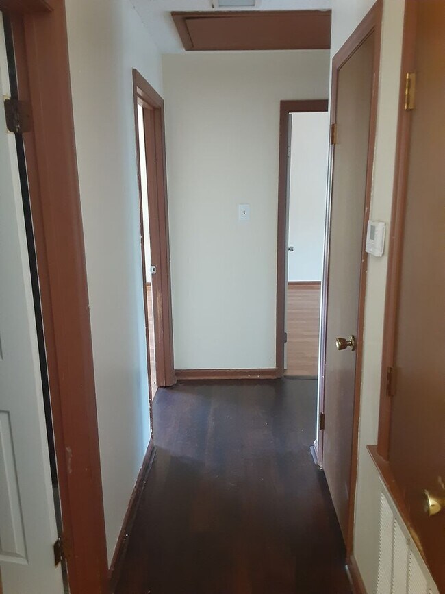 4 Bedroom and 2 Bathroom home NLR Rental House Rental in North Little