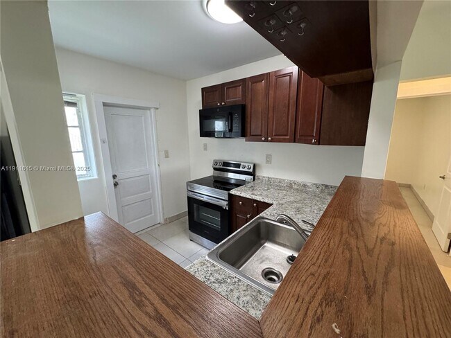 Photo - 1711 Fillmore St Unidad 1-9