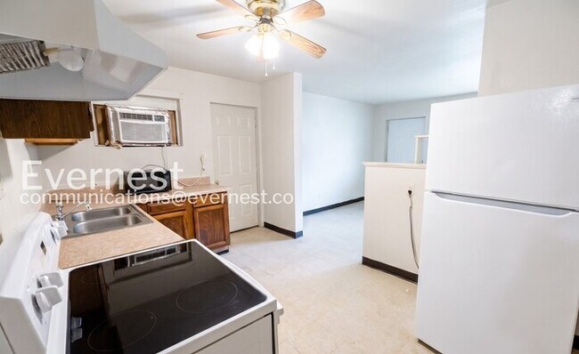 Photo - 413 N Hawthorne St Unit b